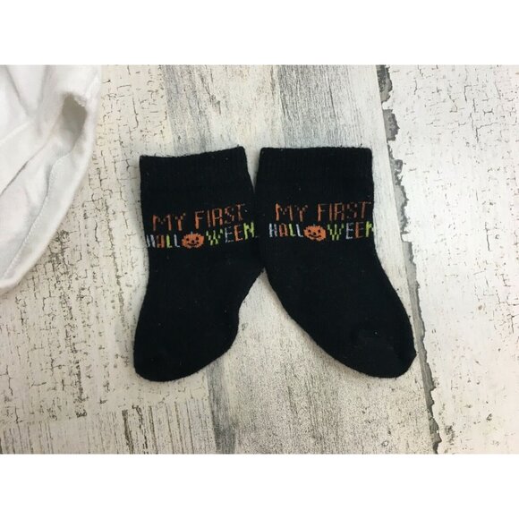 Gymboree 18 24 M My First Halloween Long Sleeve Bodysuit Carters Pumpkin Bib Set - Picture 12 of 15